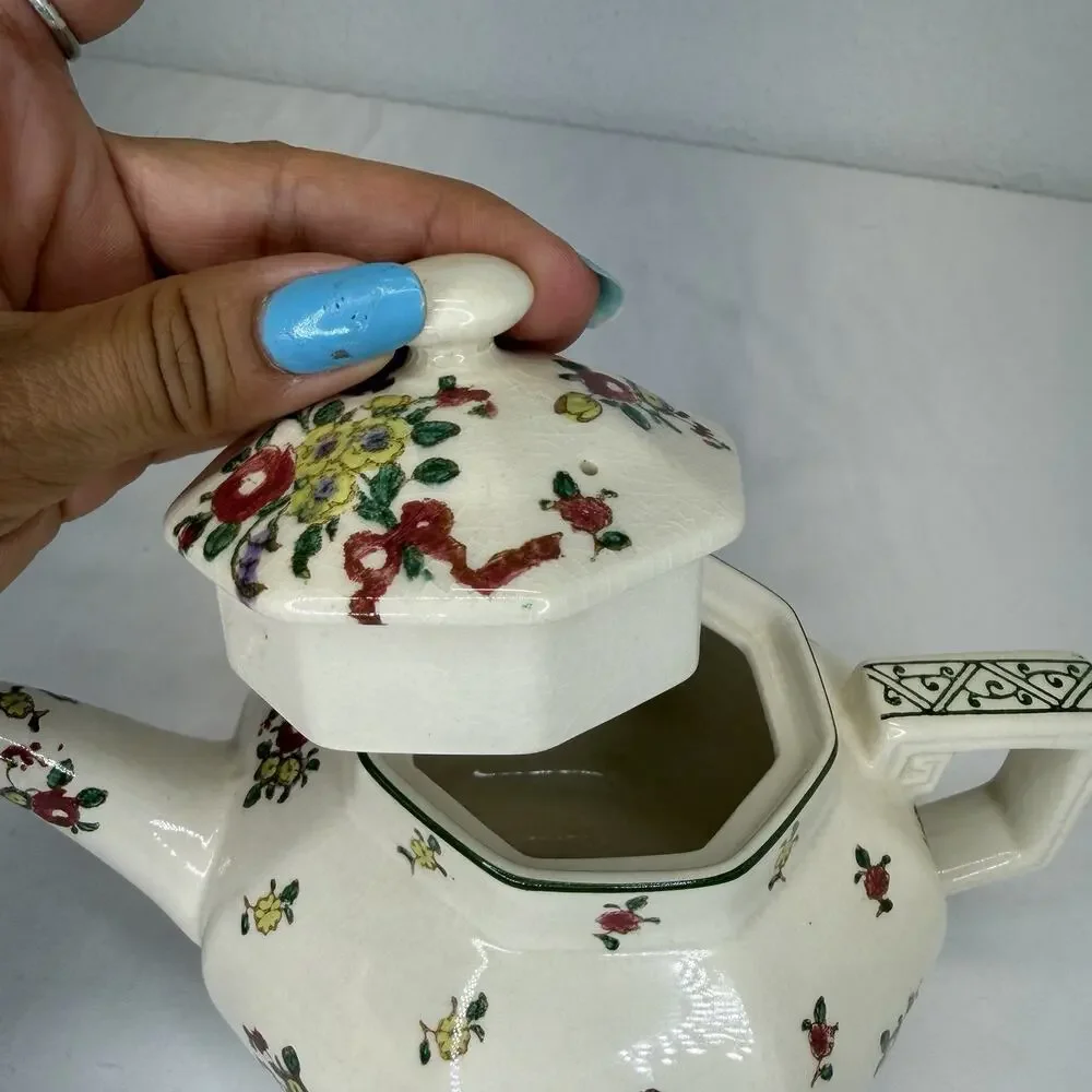 Royal Doulton England Ceramic Teapot With Lid # 23, D-3548 RN 597,783, antique